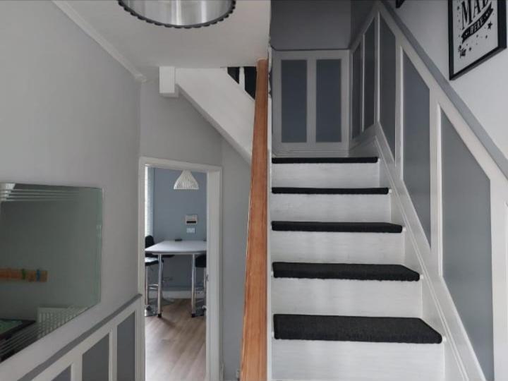 Traeth Teras Villa Ландъндо Екстериор снимка
